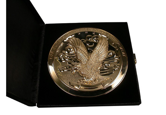 Large eagle medallion in velvet box