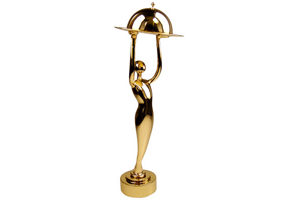 Elegant modern trophy design holding serving dish