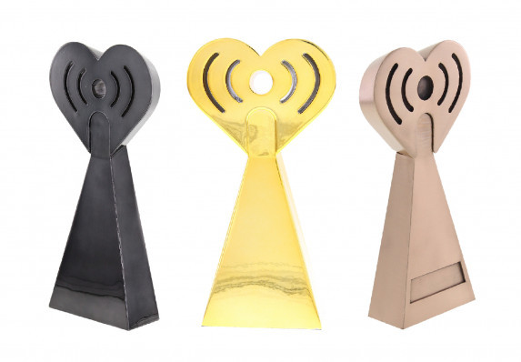 Custom corporate awards in multiple finishes — black nickel, 24k gold, and brushed bronze. This elegant sculpture is expertly crafted in metal and hand polished with exceptional attention to detail.