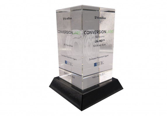 Elegant clear crystal column with 3D-etched logo, color printed logos and transaction details.