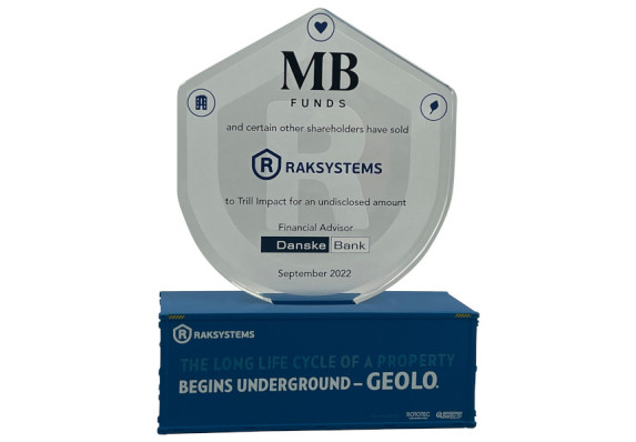 Custom cut clear crystal on blue container base